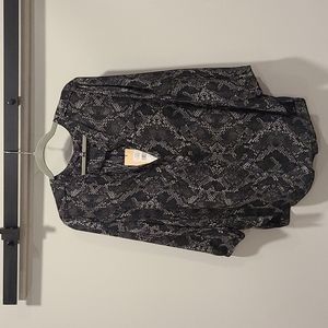 NYDJ 3/4 sleeve pleatback top